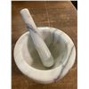 Image 3 : MARBLE MORTAR + PESTLE