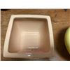 Image 5 : 2 PLANT PLANTERS ONE YELLOW ONE PINK
