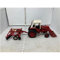 CASE TRACTOR TOY/FIGURINE