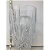 Image 5 : CRYSTAL VASE