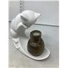 Image 2 : CAT AND JUG ORNAMENTS