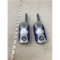 CHILDRENS WALKIE TALKIES WORKS GOOD