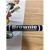 Image 7 : CURLING SET BOOK TOWEL AND 51" CURLING BROOM