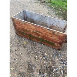 PINE BOX-PRIMITIVE - 44X18 DOVETAILED