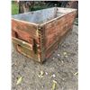 Image 3 : PINE BOX-PRIMITIVE - 44X18 DOVETAILED
