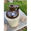 Image 3 : 2  X 1 GALLON WHISKEY JUGS