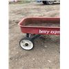 Image 2 : SMALL RED WAGON HENRY EXPRESS