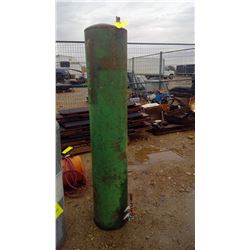 GREEN TANK WITH VALVES