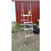 Image 1 : POOL LADDER 5FT TALL