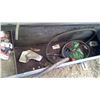Image 6 : FUEL TANK W/ELECTRIC PUMP AND TOOL BOX
