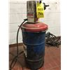 Image 3 : GREASE BARREL C/W LINCON AIR PUMP (COMPLETE WITH HOSE 25G APROX)