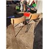 Image 6 : 2 WOODEN CHAIRS