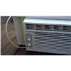 Image 2 : WINDOW AIR CONDITIONER 5000 BTU