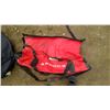 Image 5 : Water Proof Bag, Suit Bag, 2 Tripods, 2 Tie-Downs