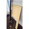 Image 2 : HEAD BOARD AND FRAME