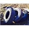 Image 4 : 4 TRUCK TIRES 1-285-60-20 AND 3-285-70-17