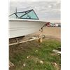 Image 7 : 16' FIBER GLASS BOAT MOTOR + TRAILER MOTOR RUNS BUT NEEDS WORK TOWS WELL