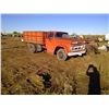 Image 2 : 1960 CHEVY VIKING #50 STEEL BOX AND HOIST VIN# 0C536150130 NEEDS CLUTCH BRAKES WAS RUNNING