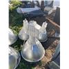 Image 3 : 5 HANGING LIGHTS 3 24' X400 WATT AND 2 18'
