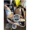 Image 2 : PALLET OF MISC ITEMS