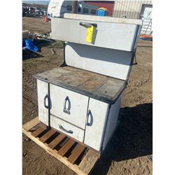 WOOD BURNING COOK STOVE, WATER RESEVOIR, WARMING OVEN