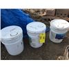Image 2 : 2-5 GALLON PAILS- LATTEX UNDER COAT PAINT