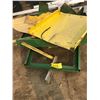 Image 1 : JOHN DEERE CAB (PARTS)