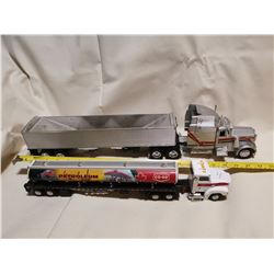 CO-OP DIE CAST TRUCK & PLASTIC GRAIN TRUCK