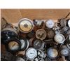 Image 5 : GIANT LOT OF GAUGES
