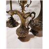 Image 2 : 2 ITALIAN BRASS VASES & BRASS LITE STAND