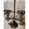 Image 4 : 2 ITALIAN BRASS VASES & BRASS LITE STAND