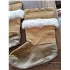 Image 3 : Moose hide mukluks, 11½” toe to heel