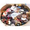 Image 4 : 2 tins of buttons