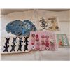 Image 1 : Lot vintage carded buttons, 191-1960