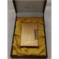 Head into 21, Hou Shi lighter in case