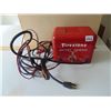 Image 1 : VINTAGE FIRESTONE 6/12V BATTERY CHARGER