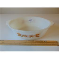 1 1/2 QUART PYREX CASSEROLE DISH VINTAGE
