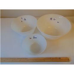 THREE FEDERAL HEAT PROOF USA MIXING BOWL