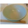Image 4 : VINTAGE 23 CM DIAMETER JADE GREEN PYREX MIXING BOWL