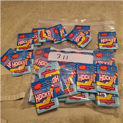 1991-92 O-PEE-CHEE HOCKEY CARDS WITH BUBBLE GUM, 79 PACKS