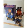 Image 2 : FIBER OPTIC HALLOWEEN SCARECROW WORKS WITH BOX