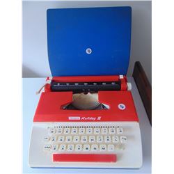 SEARS HOLIDAY 3 TOY TYPEWRITER VINTAGE 1976