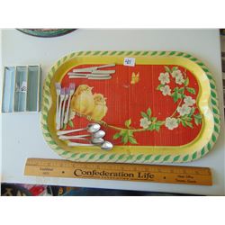 PAINTED STEEL BIRD TRAY WITH 4 PIECE GERMANY CUTLERY SET
