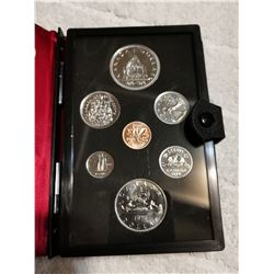 1976 PROOF SET WITH SILVER DOLLAR