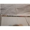 Image 5 : NHL N. EMERSON SIGNED STICK