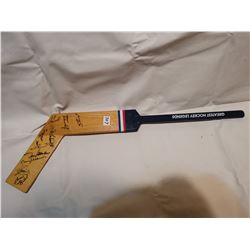 MONTREAL CANADIAN ALUMNI SIGNED MINI STICK, GUY LAFLEUR, LAMBERTM OTHERS
