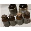 Image 5 : 2 VINTAGE JUGS & 4 POTTERY CORKED SPICE CROCKS