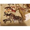 Image 2 : LOT OF HORSES