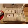 Image 2 : HUGE LOT OF BASEBALL, HOCKEY AND BASKETBALL CARDS, THOUSANDS