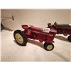 Image 2 : 2 INTERNATIONAL TRACTORS, 1:26 SCALE